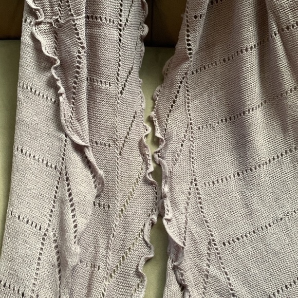 Gap Lavender Purple Crochet Knit Scarf Ruffle Edge - Picture 8 of 11